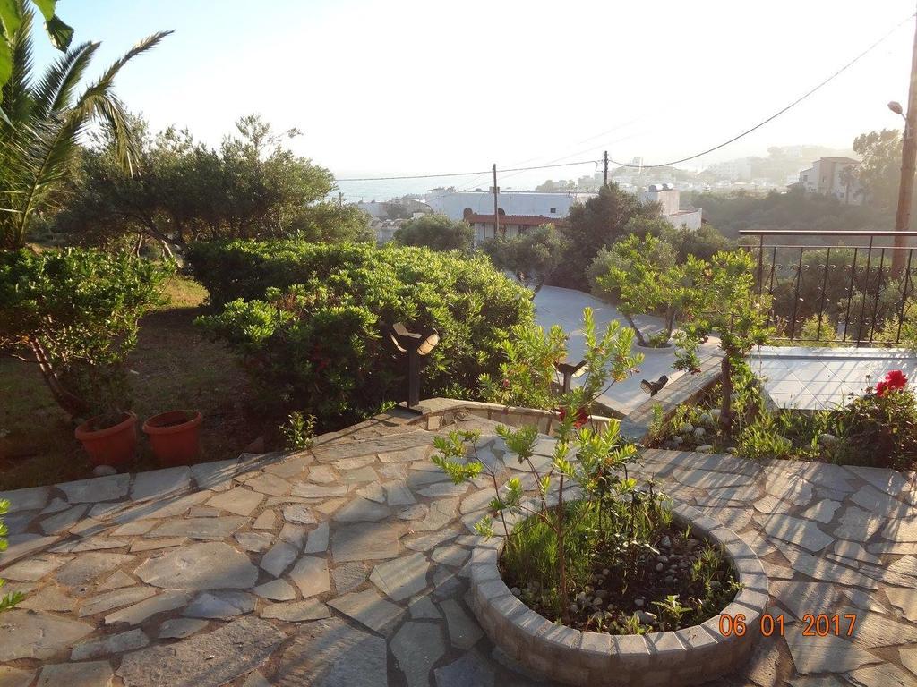 Manolia Apartments & Studios Plakias Bagian luar foto